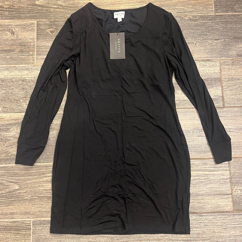 Skivys Jetsetter Long sleeve mini dress. Black size large